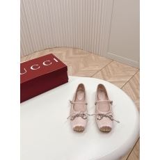 Gucci Flat Shoes